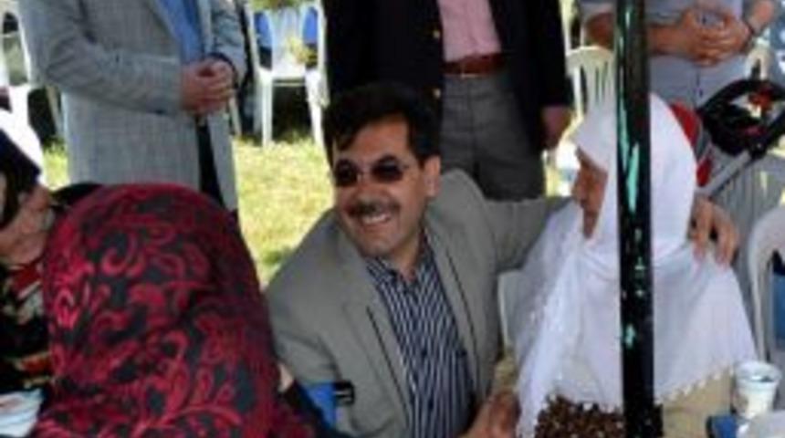 Ak Parti Eskişehir Milletvekili Salih Koca Keskin Mahallesinde 'yağmur Ve Ş&uuml;k&uuml;r Duasına' Katıldı