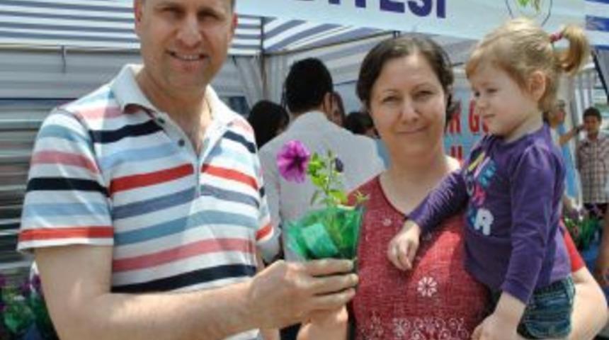 Aydın Belediyesi'nden Annelere Jest