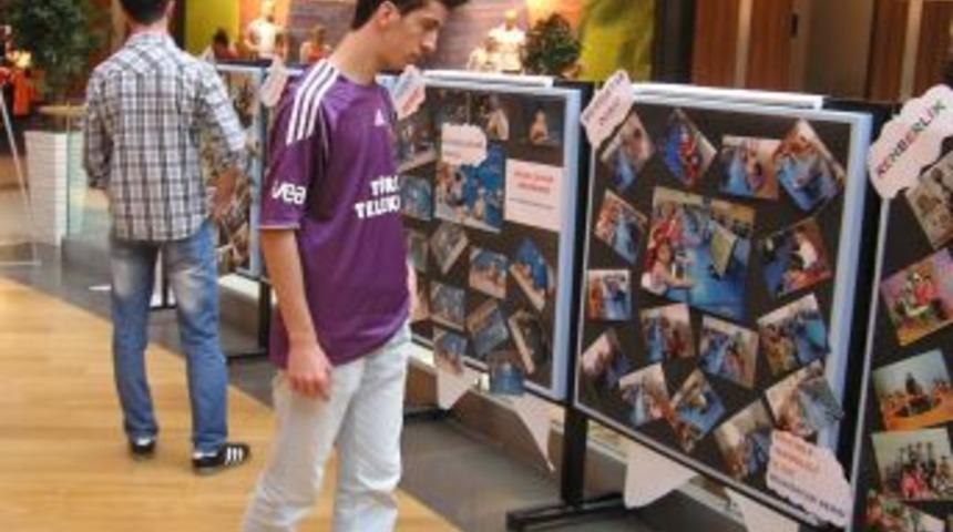 Minik &Ouml;ğrenciler Faaliyetlerini Fotoğraflarla Sergiledi