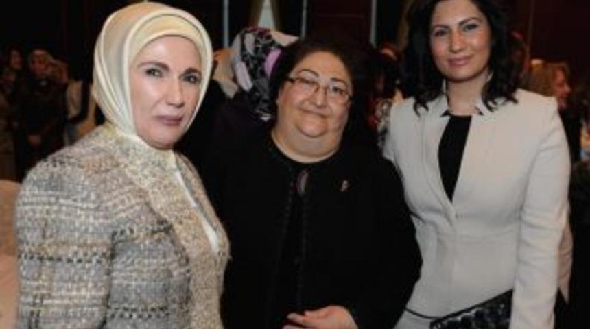 Ak Parti Vekil Eşleri Balkanlar'a Barış İ&ccedil;in Gidiyor