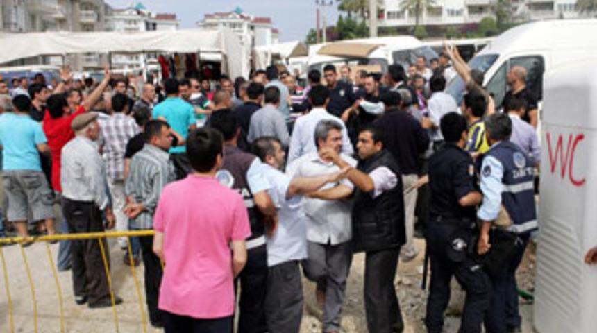 Sosyete pazarında arbede