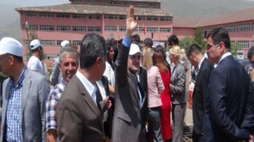 Maliye Bakanı Şimşek, kız yurdunun temelini attı