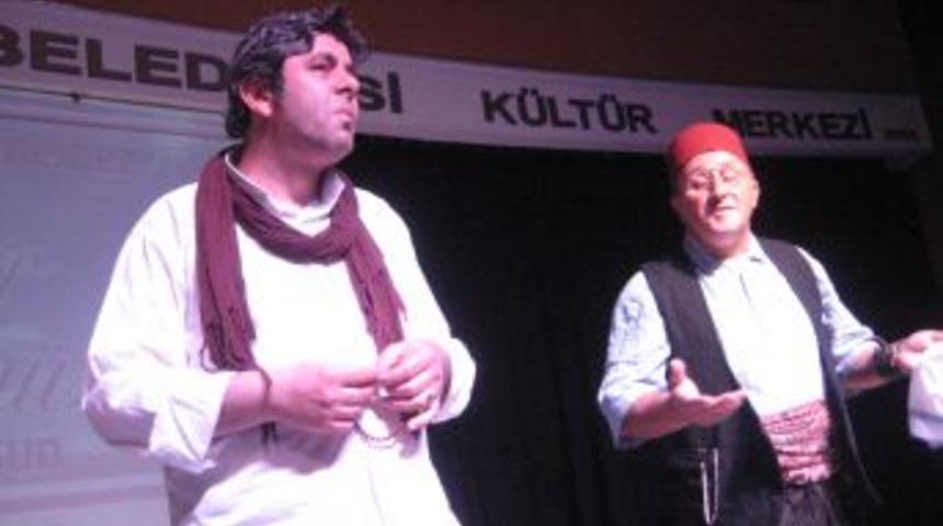 Aziziye Eğitim Kurumları, şehit Kazan&ccedil;'ın annesini yılın annesi se&ccedil;ti