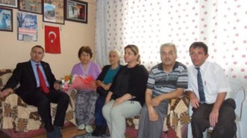 MHP Bayraklı'dan anlamlı ziyaret