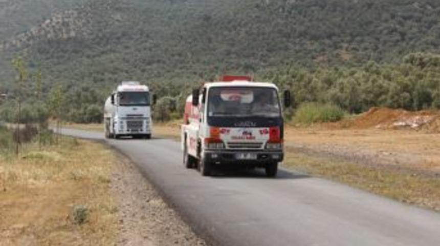 Edremit-Kalkım &ccedil;evre yolu s&uuml;r&uuml;c&uuml;lere dert yolu oldu