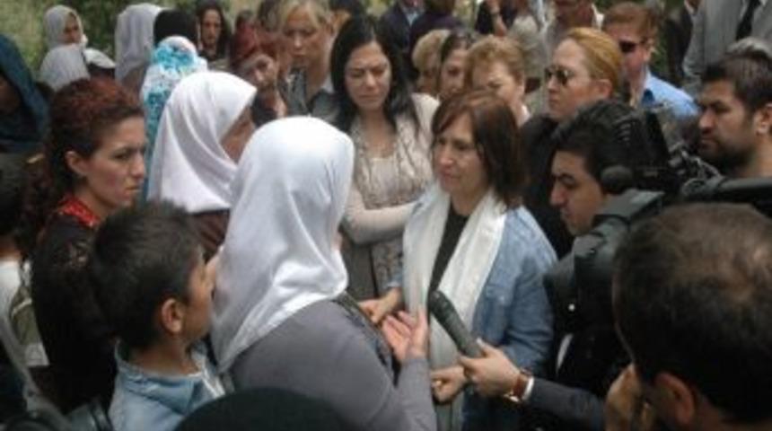 CHP Genel Başkanı Kılı&ccedil;daroğlu'nun eşi, Uludereli anneleri ziyaret etti