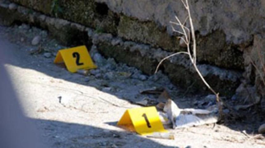 15 yaşındaki kız sokak ortasında &ouml;ld&uuml;r&uuml;ld&uuml;