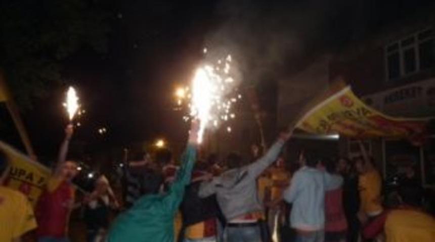 Hisarcık'ta şampiyonluk &ccedil;oşkusu