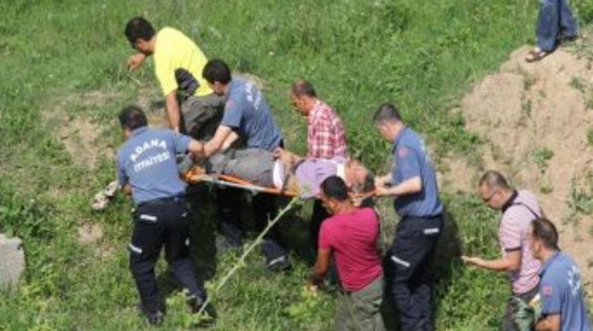 U&ccedil;uruma yuvarlanan aracın s&uuml;r&uuml;c&uuml;s&uuml; ağır yaralandı