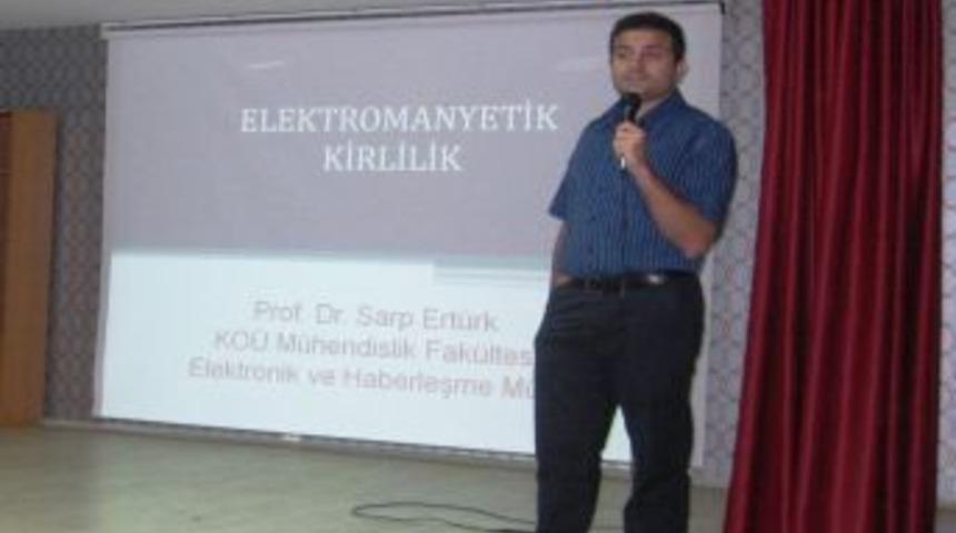 İzmit Belediyesi'Nin Elektromanyetik Kirlilik Ve Toplumsal Kaygılar Eğitimi S&uuml;r&uuml;yor