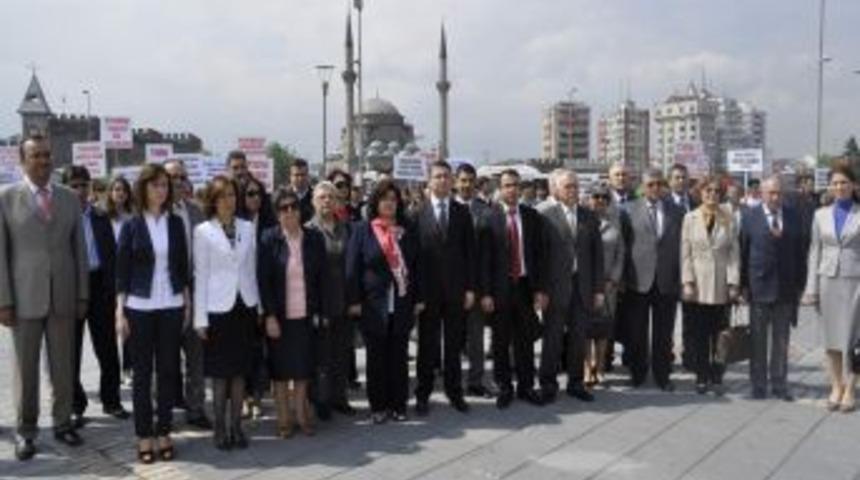 Kayseri Eczacı Odası Başkanı Oğuzhan Ulutaş: