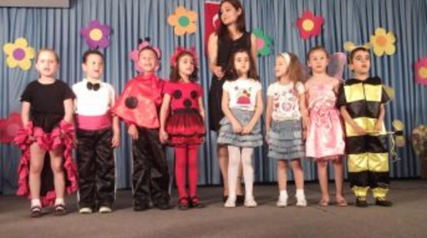 S&ouml;keli Miniklerden Yılsonu G&ouml;sterisi