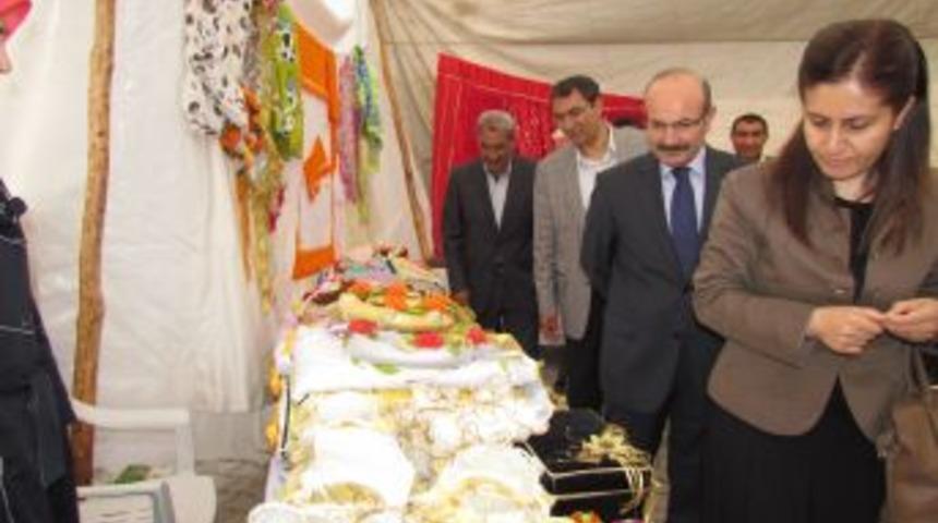 Şerefliko&ccedil;hisar&rsquo;Da Ihtiya&ccedil; Sahibi &Ouml;ğrenciler Yararına Kermes