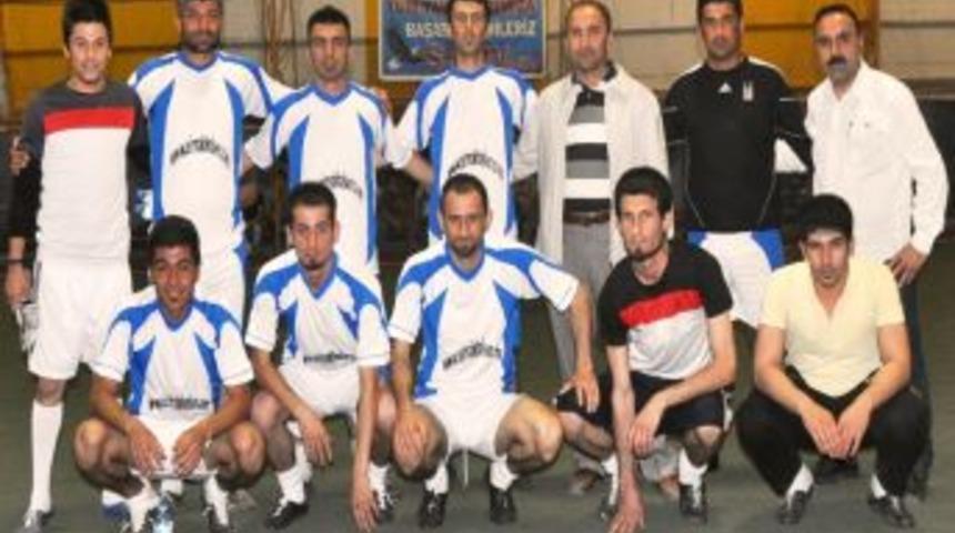 Silopi Şampiyonları &Ouml;d&uuml;llerini Aldı