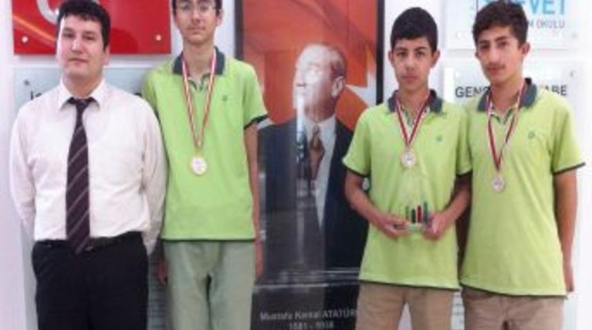 Saffetli &Ouml;ğrenci KOMATYA'Dan Altınla D&ouml;nd&uuml;