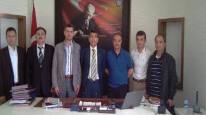 M&uuml;teahhitlerden Kaymakamlığa Ziyaret