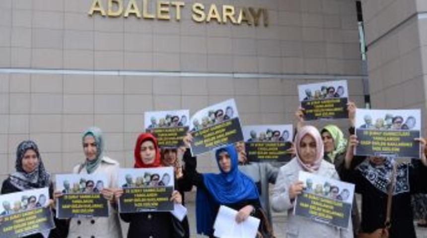 Baş&ouml;rt&uuml;s&uuml; Mağduru &Ouml;ğretmenler, 28 Şubat&ccedil;ılardan Şikayet&ccedil;i Oldu