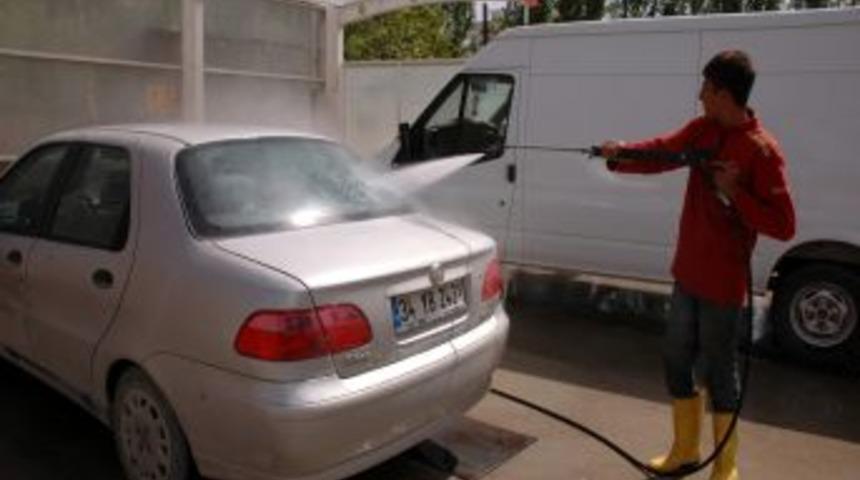 Van'A &Ccedil;amur Yağdı