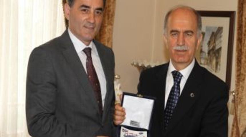 Kosovalı Bakan Yağcılar, T&uuml;rkiye&rsquo;den Destek Istedi