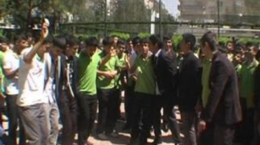 Şanlıurfa'da g&uuml;le oynaya kan verdiler