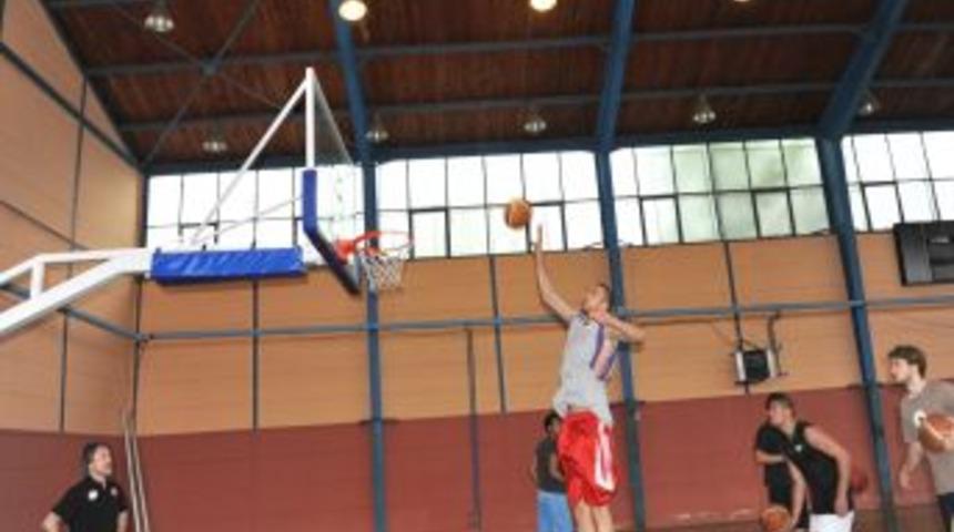 Boz&uuml;y&uuml;k Belediyesi'nden &Uuml;niversite Spor Oyunlarına Destek