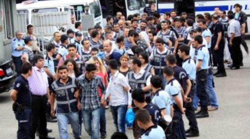 Mersin'deki Uyuşturucu Operasyonu: 43 Kişi Adliyeye Sevk Edildi
