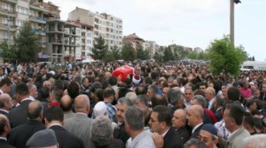 Eski Milletvekili Mustafa Cumur I&ccedil;in Cenaze T&ouml;reni D&uuml;zenlendi