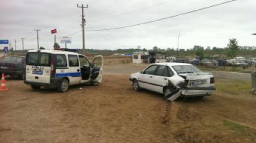Karasu'da Trafik Kazası: 3 Yaralı