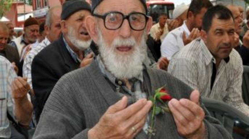 6 Bin N&uuml;fuslu Il&ccedil;edeki Mevlit'te 12 Bin Kişiye K&ouml;fte Ikram Edildi