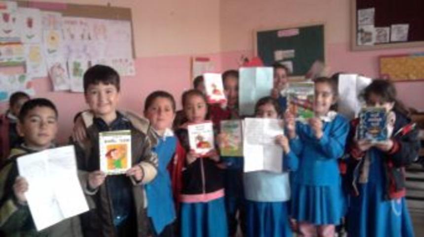 Kitapları Hediye, Mektupları Arkadaşlık Daveti Oldu