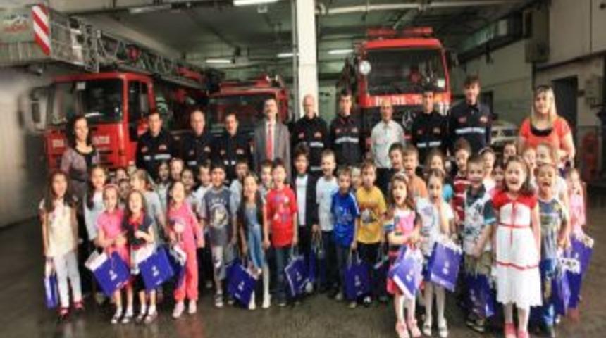 Minikler Itfaiyecileri Ziyaret Etti