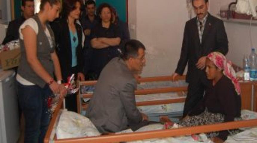 Mhp'liler, Anneler G&uuml;n&uuml;'n&uuml; Unutmadı