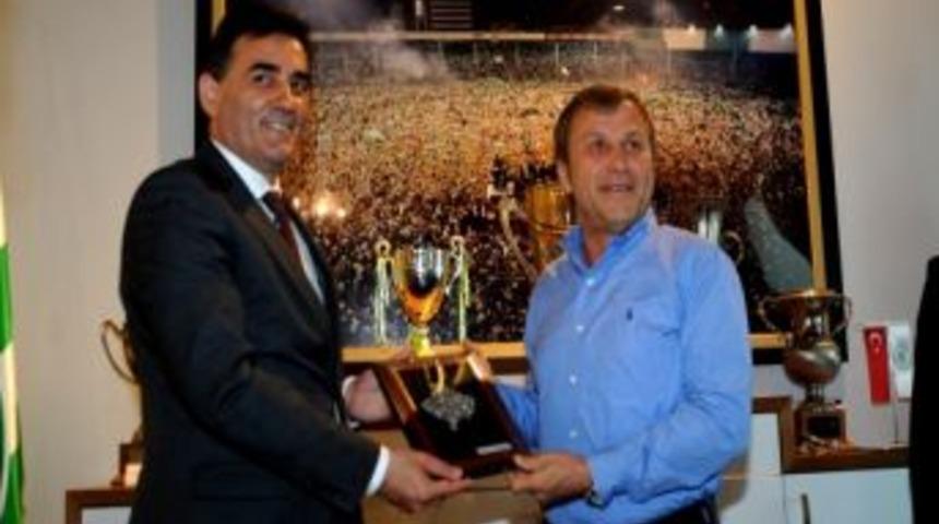 Kosova Heyeti &Ouml;zl&uuml;ce&rsquo;de