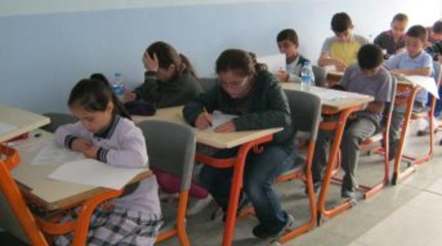 Okudukları Kitaplardan Sınav Oldular