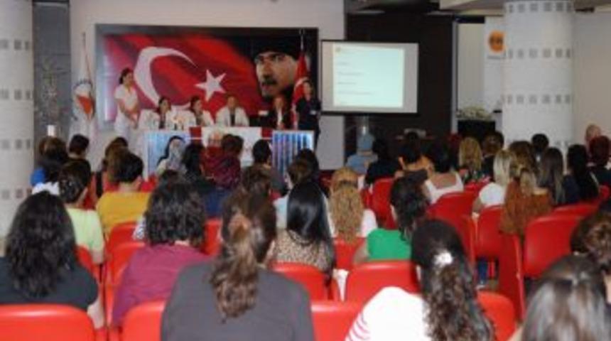 Muratpaşa'dan Annelere &Ouml;zel 'sağlık Semineri'