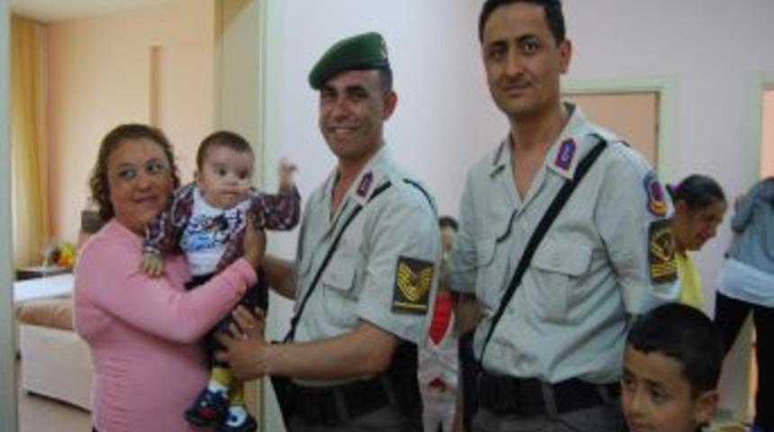 Jandarma Alay Komutanı Vural'dan Kula Rehabilitasyon Merkezi'ne Ziyaret
