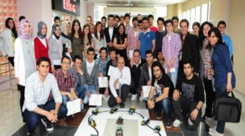 Robot Tasarımcıları Yarıştı