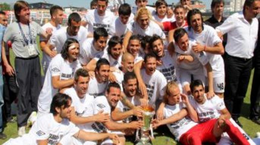 Şampiyon Nazilli Belediyespor'un Futbolcularına Kanca