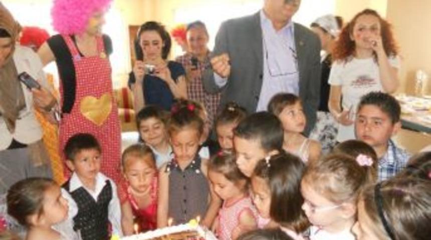 Minik &Ouml;ğrencilerden Yıl Sonu G&ouml;sterisi