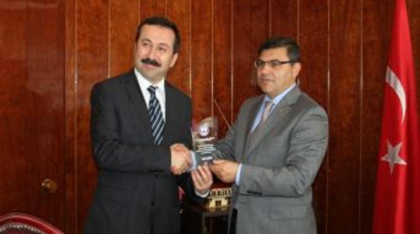 Rekt&ouml;r G&ouml;kbel'den Beyşehir Ziyareti