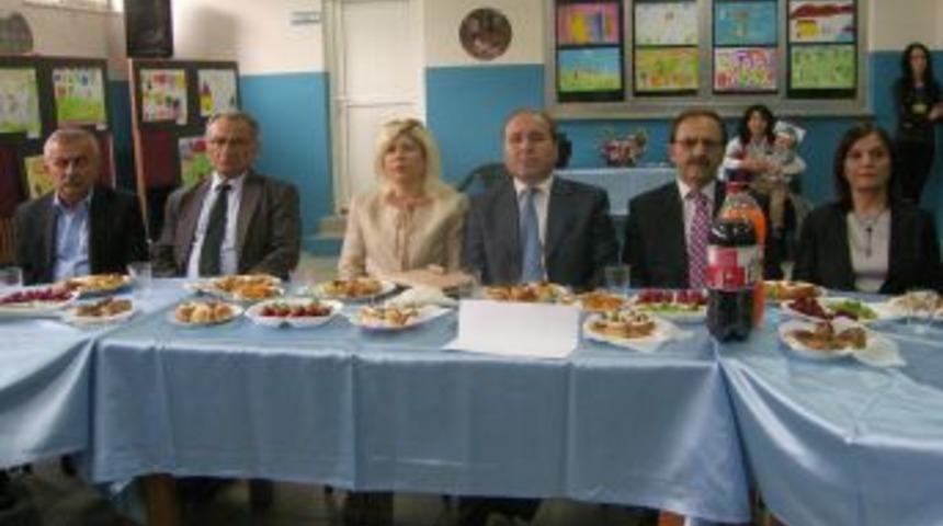 "canım Annem" Konulu Resim Yarışması &Ouml;d&uuml;lleri Verildi