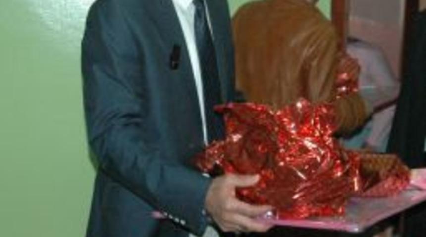 Erzurum İl Halk Sağlığı M&uuml;d&uuml;rl&uuml;ğ&uuml;nden Z&uuml;beyde Hanım &Ccedil;ocuk Yuvasına Ziyaret