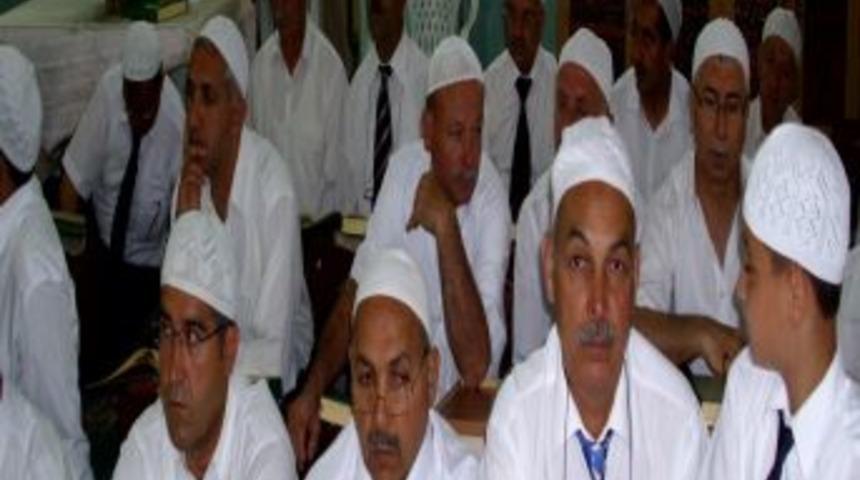 Baba Oğul Kuran-I Kerim &Ouml;ğreniyorlar