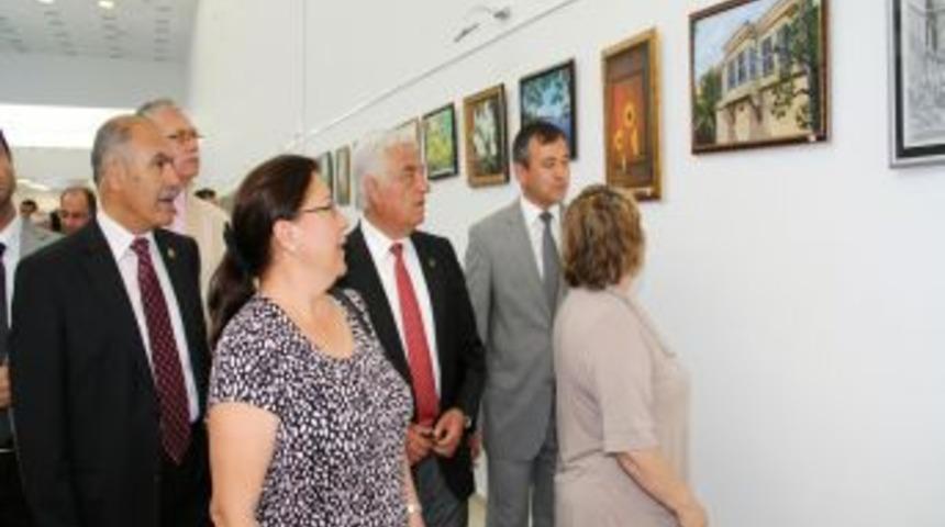 H&uuml;k&uuml;ml&uuml; Ve Tutuklular El Sanatları Sergisi A&ccedil;tı