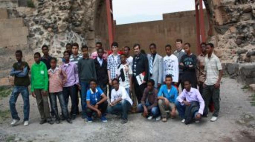 Kenyalı Ve Somalili &Ouml;ğrenciler Ani'yi Gezdi