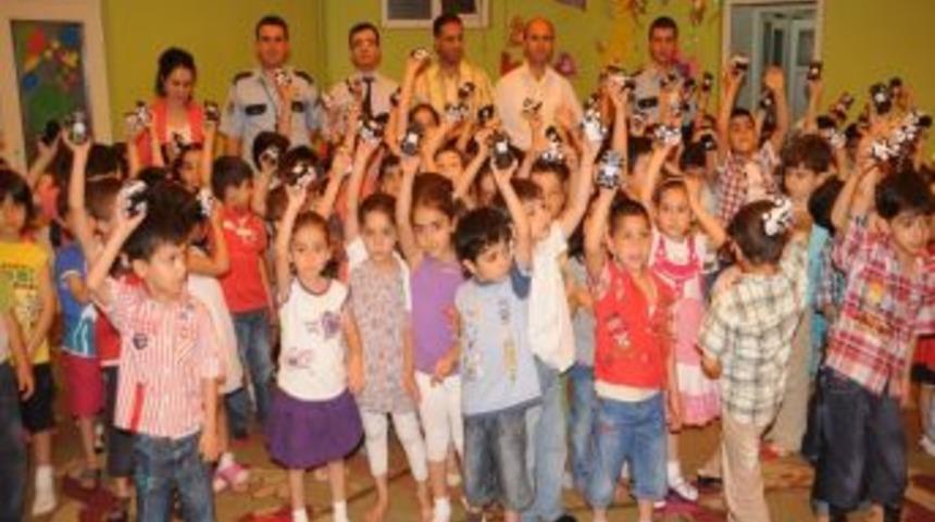 Trafik Polisi Ana Okulu &Ouml;ğrencilerine "trafik Eğitimi" Verdi