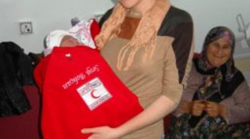 Kızalay'dan Hastanede Yatan Annelere 'Sevgi Boh&ccedil;ası'