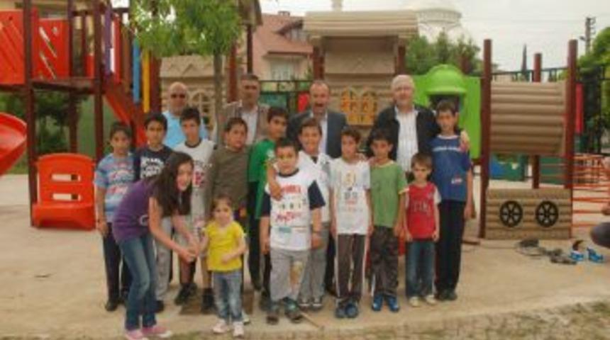 İzmit Belediyesi '&Ccedil;ocuk Hakları Okulu' A&ccedil;ıyor