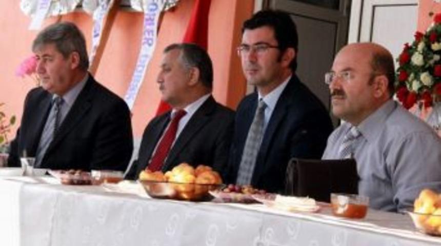 D&uuml;nya &Ccedil;ift&ccedil;iler G&uuml;n&uuml; Bergama'da Kutlandı