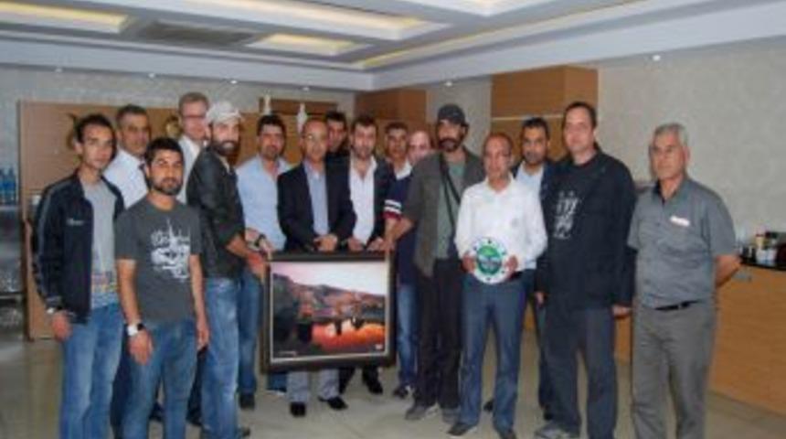 Bat-Der Y&ouml;neticileri, İz Ve Re&ccedil; Filminin Ekibini Ağırladı